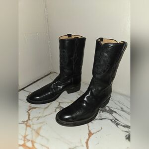 Lucchese Handmade Classics ,size  11 1/2,  Rtls For $750.00, Asking $295.00